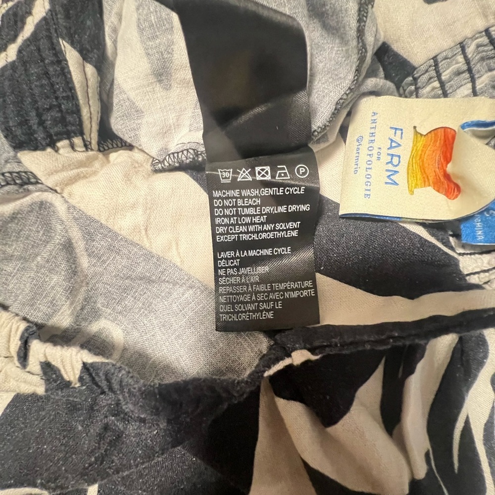 Farm Rio x Anthropologie Puff-Sleeve
Printed Linen Jumpsuit - Picture 13 of 15